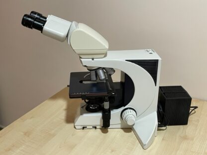 Microscopio Leica DMLB